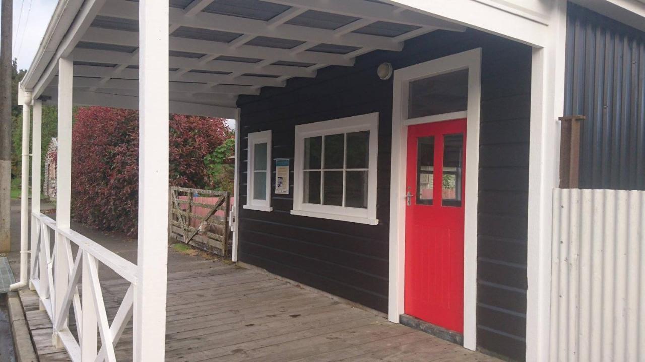 Whanga Butcher Shop Whangamomona Екстер'єр фото